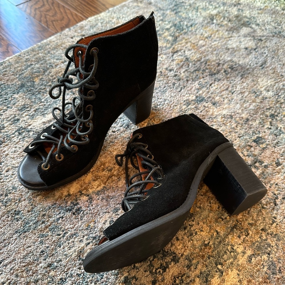 Jeffrey Campbell — black suede laceup booties — size 6.5